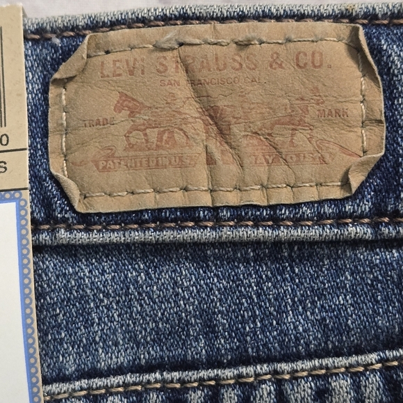LEVI'S 515 Boot Cut Mid Rise Blue Jeans NWT Size 8M - Picture 14 of 15